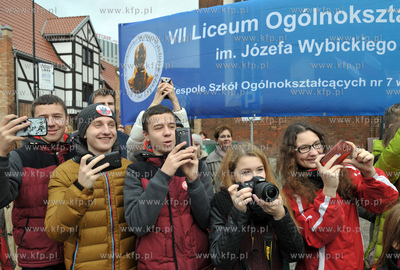 Dzien Niepodleglosci w Gdansku. Barwna parada przeszla...