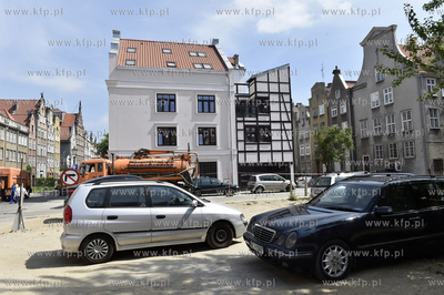 Gdańsk. Ul. Św. Ducha. Nowe  kamienice. 30.05.2017...