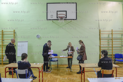 Gdańsk, Przymorze. Egzamin gimnazjalny w Gimnazjum...