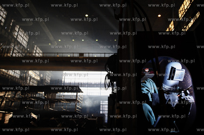 Gdynia. Stocznia Crist buduje statki na terenach bylej...