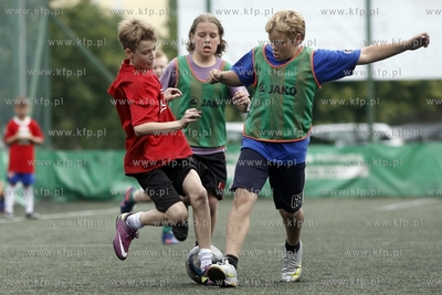 Gdansk Zaspa. Pilkarski turniej dzikich druzyn Do przerwy...