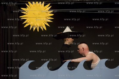 Świat Mało Znany. Przegląd teatralny grupy Im Plus...