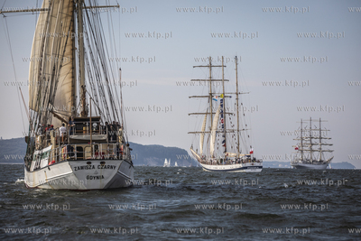 Żeglarska Parada Świętojańska na Zatoce Gdańskiej....