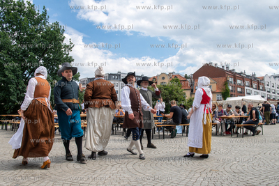 Okolice Spichlerzy Narodowego Muzeum Morskiego na wyspie...