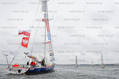 Sopot. Uroczyste przywitanie zeglarza Zbigniewa Gutka...