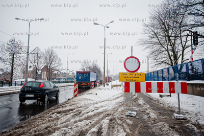Gdansk. Zamkniety dla ruchu kolowego Zolty Wiadukt,...