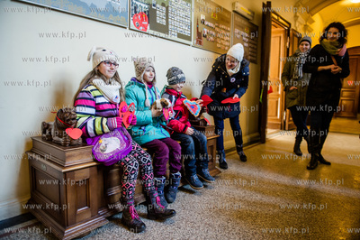 Gdansk. Podopieczni Palacu Mlodziezy wraz z rodzicami...