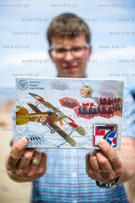 Gdansl. Plaza w Brzeznie. IPN na plazy. Przygotowane...