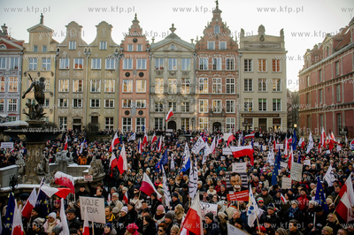Gdansk. Manifestacja w obronie Wolnych Mediow zorganizowana...