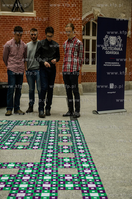 Dziedziniec im. Jana Heweliusza w Gmachu Glownym Politechniki...