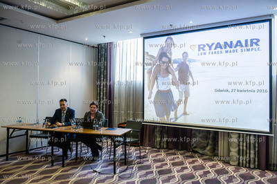 Gdansk. Sala konferencyjna hotelu Hilton. Wspolna konferencja...