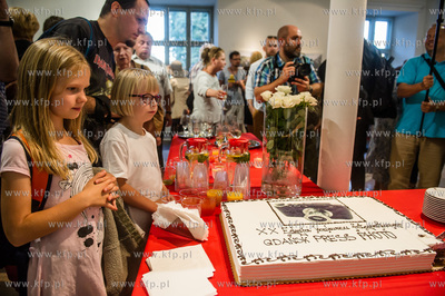 Ratusz Staromiejski w Gdansku. Uroczystosc wreczenia...