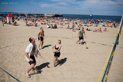 Gdansk Brzezno. Doskonala pogoda przyciaga tlumy na...