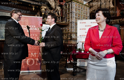 Gdansk. Dwor Artusa. Wreczenie nagrod w plebiscycie...