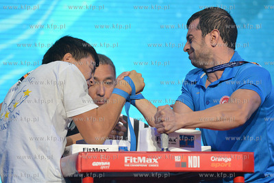 W ostatnim dniu odbywajacych sie w Hali Sportowo -...