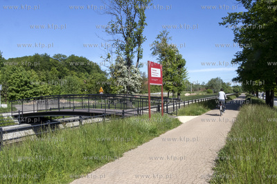 Kładka nad Kanałem Raduni obok Parku Ferberów w...