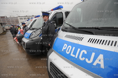 Komenda Miejska Policji w Gdyni. Nz uroczyste przekazanie...