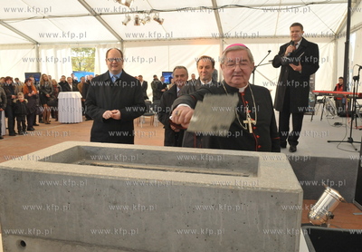 Uroczystosc wmurowania kamienia wegielnego pod budowe...