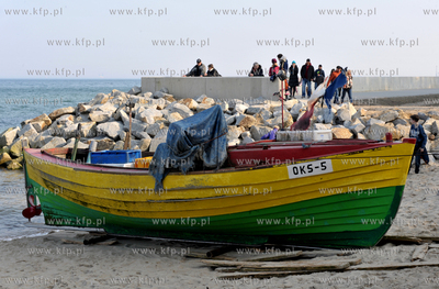 Gdynia Oksywie Kutry rybackie na plazy w Oksywiu 28.03.2016...