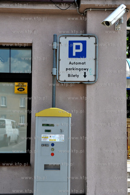 Kościerzyna. Parkometr pod czujnym okiem kamery monitoringu...