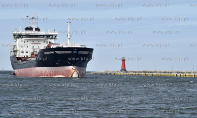 Gdańsk. Nowy Port.  Martwa Wisła. Kanał portowy...