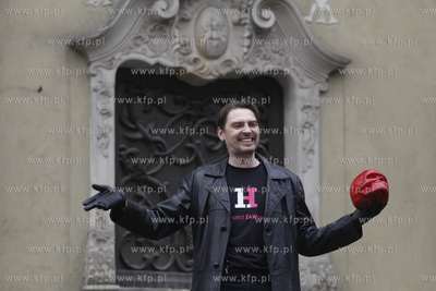 Gdansk. Ul. Dlugi Targ. Happening Pierwszy Zjazd Hamletów...