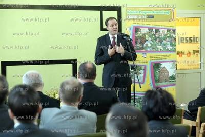 Konferencja  podsumowujacą zasadnicza, inwestycyjna...