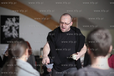 Sopocka Scena off de Bicz. Warsztaty spiewacze z Adamem...