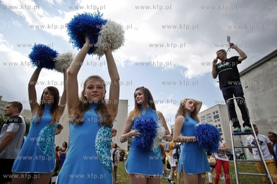 Gdansk Zaspa. Pilkarski turniej dzikich druzyn Do przerwy...