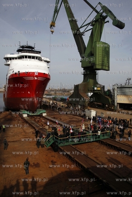 Gdanski oddzial Stoczni Nauta S.A.. Wodowanie kadlubu...