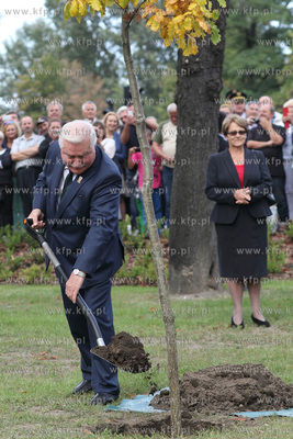Sadzenie Debu Wolnosci w 25 rocznice Porozumien Sierpniowych...