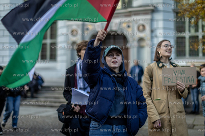 Długi Targ w Gdańsku.  Trójmiasto Przeciw Ludobójstwu...