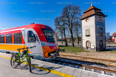 Kartuzy. Tymczasowy dowrzec do którego dojeżdżają...