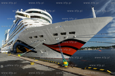 Wycieczkowiec AIDAluna odwiedzil dzis port w Gdyni....