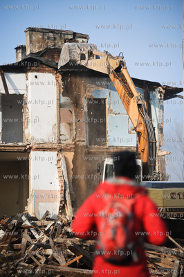 Gdansk. Rozbiorki budynkow mieszkalnych przy ul Marynarki...