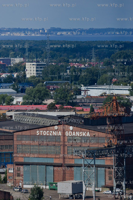 Gdansk. Widok na Stocznie Gdanska z wiezowca Zieleniak.
04.09.2012
fot....