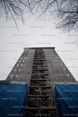 Gdynia. Uroczystosc zawieszenia wiechy na apartamentowcu...