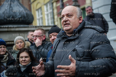 Gdansk. Dlugi Targ. Protest mieszkancow Gdanska, ktorzy...