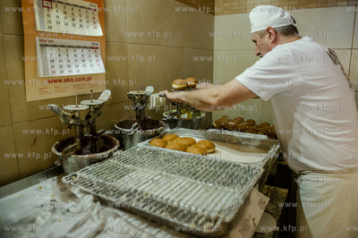 Tlusty czwartek w gdynskim Paczusiu - najbardziej obleganym...