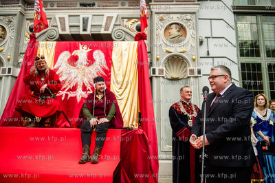 Gdansk. Swieto Miasta.  Parada Gdansczan - Wiwat Gdansk....