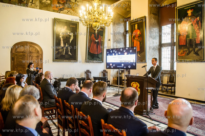 Gdańsk. Ratusz Głownego Miasta. Sala Wety. Konferencja...
