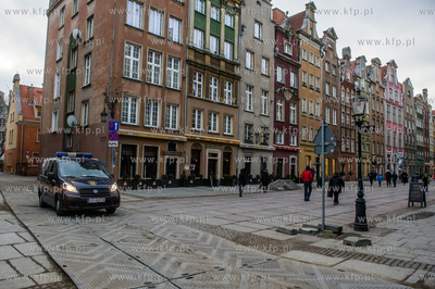 Gdańsk. Ul. Długa. Patrol straży miejskiej.
06.02.2017
fot....