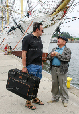 Ekipa filmowa serialu Swieta Wojna (TVP2) realizuje...