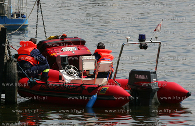 Szczecin. Od wczesnych godzin rannych sluzby ratownicze...