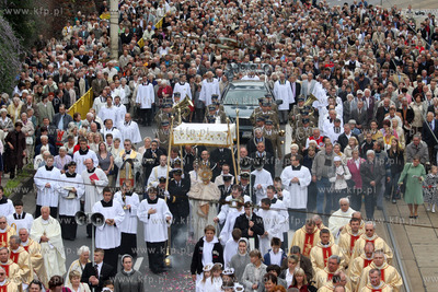 Szczecin. Papieska procesja Bozego Ciala, ulicami Szczecina...