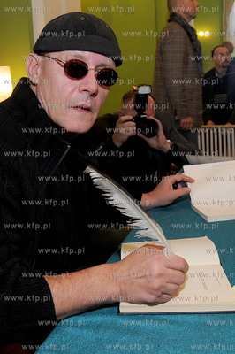 Mariusz Wilk, polski dziennikarz, pisarz, eseista,...