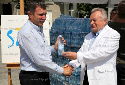 Sopot. Akcja darmowego rozdawania wody turystom i mieszkancom...