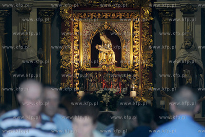 Sanktuarium Matki Bozej Bolesnej w przy klasztorze...