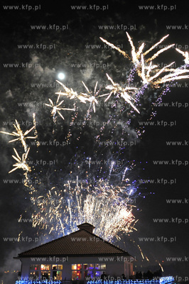 Sopot. Powitanie Nowego Roku na molo i Placu Przyjaciol...