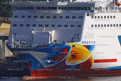 Prom Mazovia nalezaca do linii Polferries z grafika...